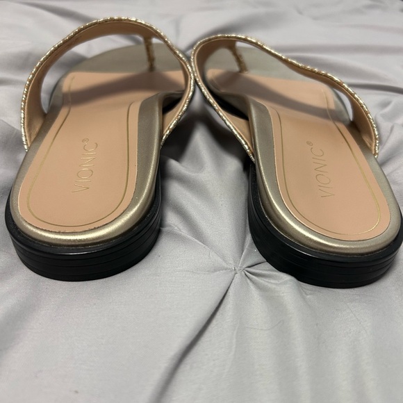 Vionic flip flops - Picture 6 of 7